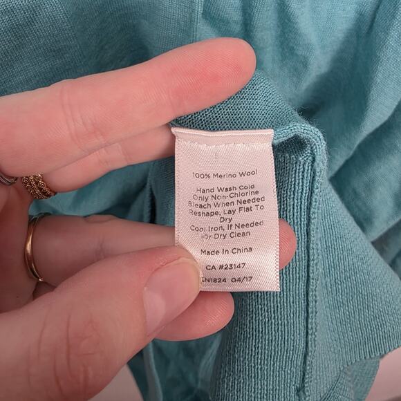 Talbots Light Blue 100% Pure Merino Wool Classic Lightweight Sweater Size 2X - Picture 4 of 6